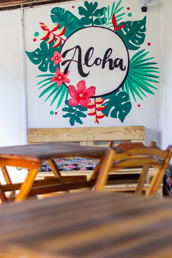 Aloha Pinhoes *