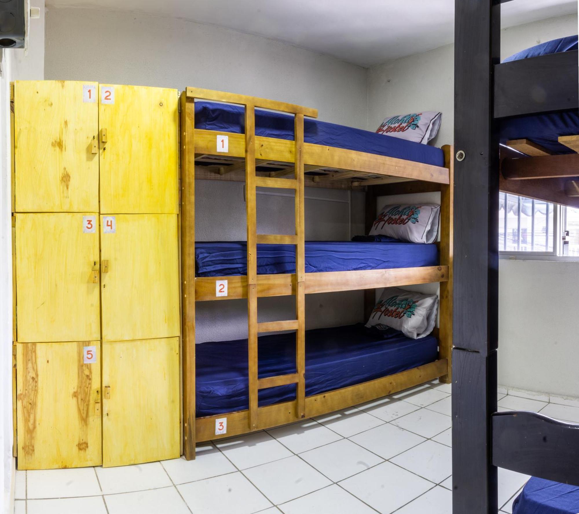 Hostel Aloha Pinhoes